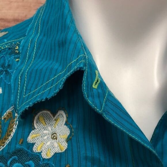 Chico’s button down embroidered collared silk blouse - Picture 5 of 11
